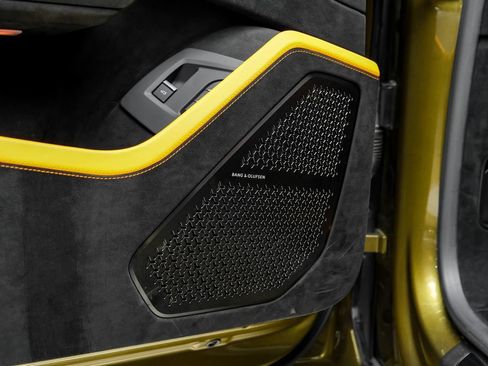 Used 2023 Lamborghini Urus Performante AWD/4WD image 55