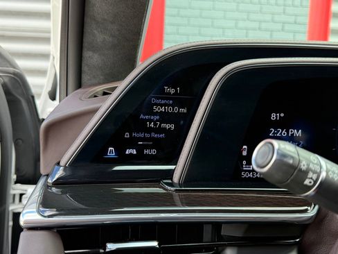 Used 2022 Cadillac Escalade ESV Sport Platinum image 36