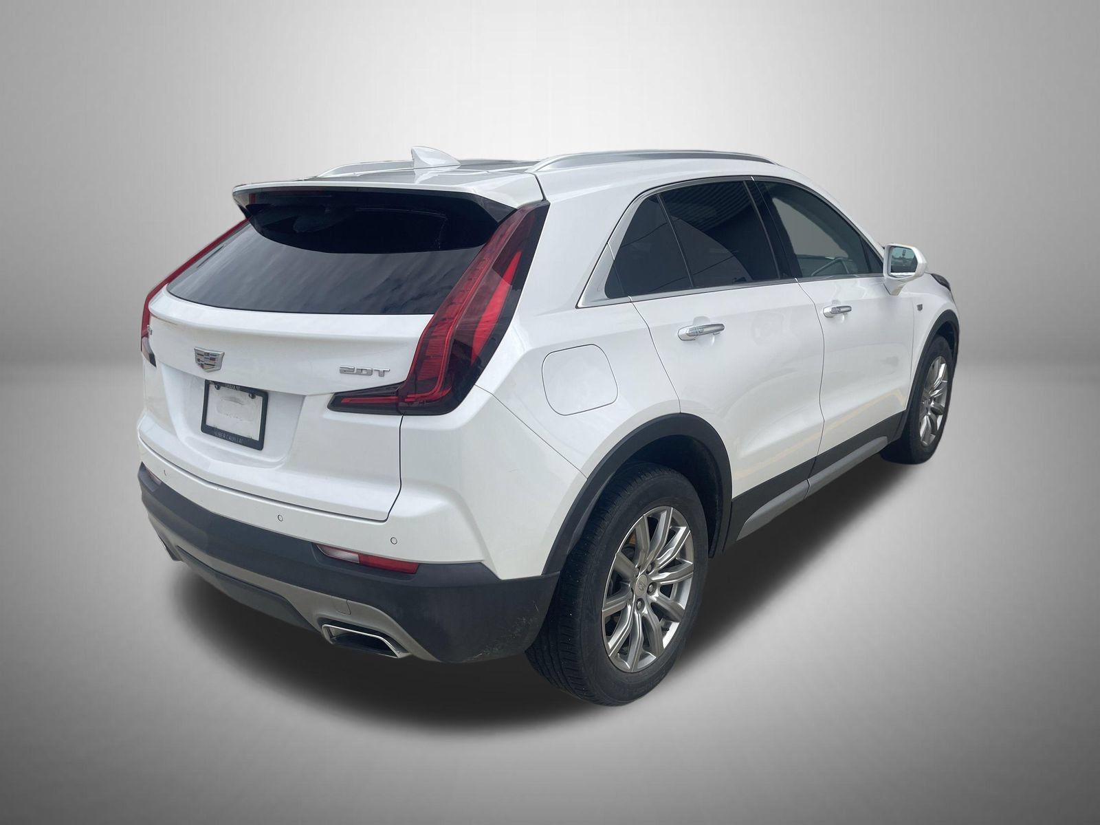 Used 2019 Cadillac XT4 Premium Luxury w/ Cold Weather Package FWD image 3