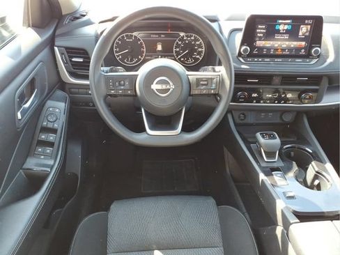 Used 2024 Nissan Rogue SV FWD image 19