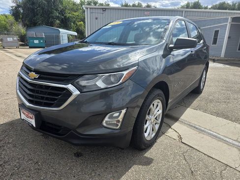Used 2020 Chevrolet Equinox LS image 11