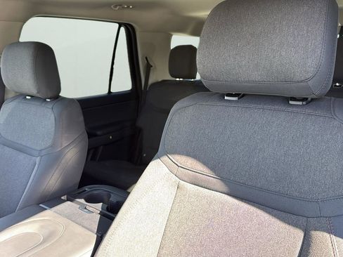 Used 2025 Ford Expedition Active image 10