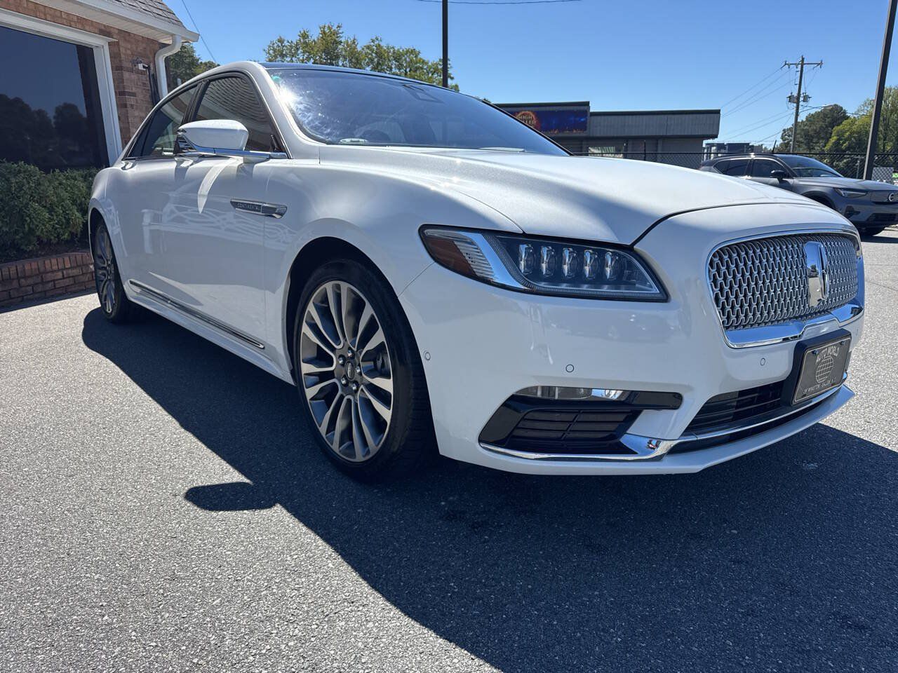 Used 2020 Lincoln Continental Reserve w/ Luxury Package AWD/4WD image 9