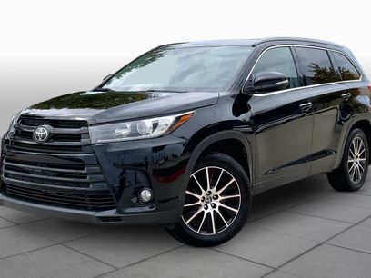 Used 2018 Toyota Highlander SE
