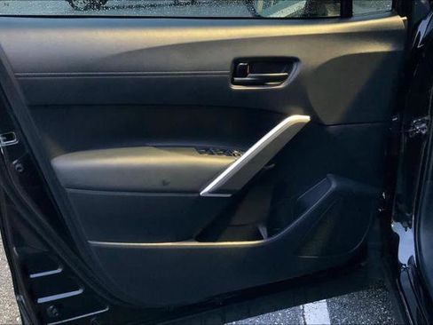 Certified 2024 Toyota Corolla Cross SE image 21