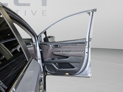 Used 2018 Honda Odyssey EX-L image 24