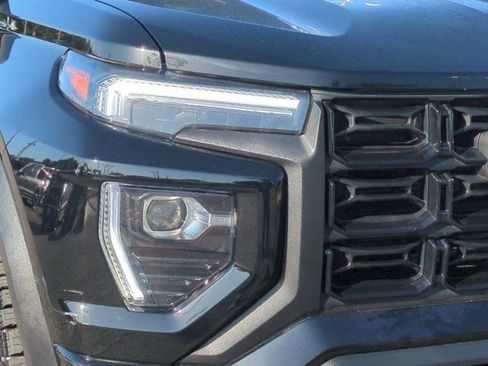 Used 2025 GMC Canyon Elevation w/ Convenience Package AWD/4WD image 10