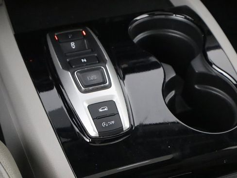 Used 2017 Honda Pilot Touring image 28