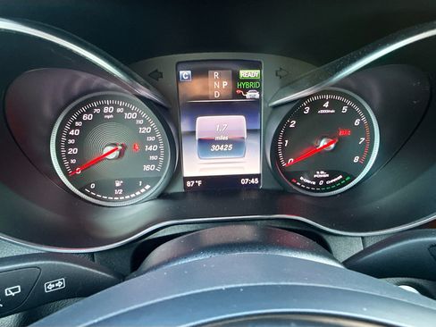 Used 2018 Mercedes-Benz GLC 350e 4MATIC image 40