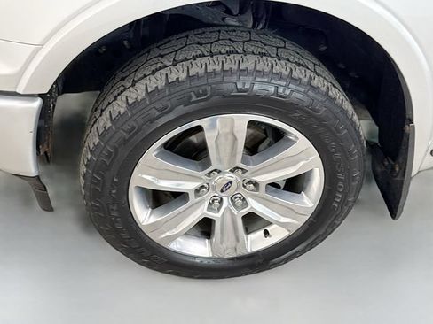 Used 2019 Ford F150 Platinum w/ Equipment Group 701A Luxury AWD/4WD image 31