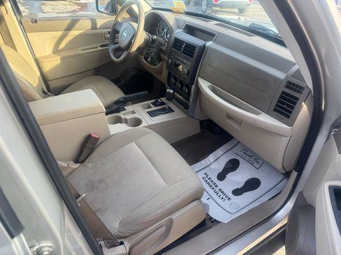 Used 2008 Jeep Liberty Sport AWD/4WD image 12