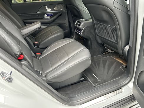 Certified 2025 Mercedes-Benz GLS 450 4MATIC image 48
