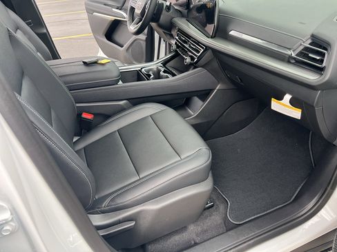 New 2026 Chevrolet Traverse LT image 20