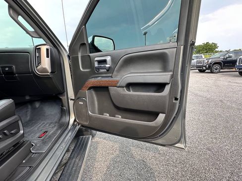 Certified 2018 GMC Sierra 1500 Denali w/ Denali Ultimate Package AWD/4WD image 16