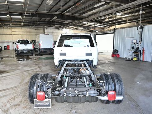 New 2026 Ford F450 XL w/ XL Chrome Package image 7