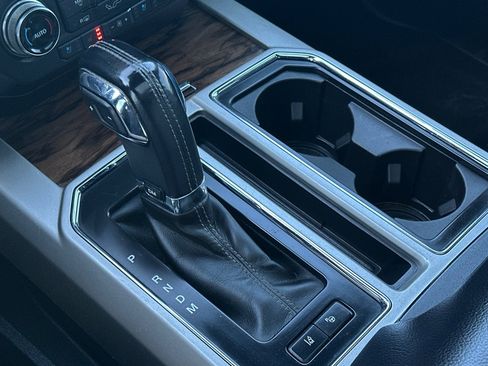 Used 2018 Ford F150 Lariat w/ Equipment Group 502A Luxury image 21