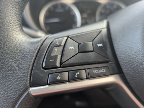 Used 2021 Nissan Kicks S FWD image 14