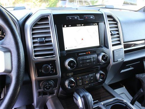 Used 2016 Ford F150 Platinum w/ Equipment Group 701A Luxury image 10