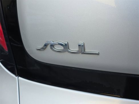 Used 2016 Kia Soul image 12