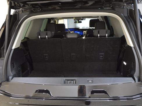 Used 2025 Ford Expedition Active image 14