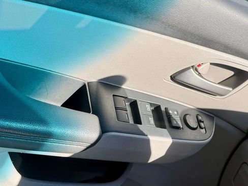 Used 2012 Honda Odyssey EX-L image 18