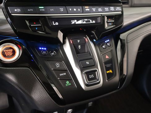Used 2025 Honda Odyssey Elite image 7