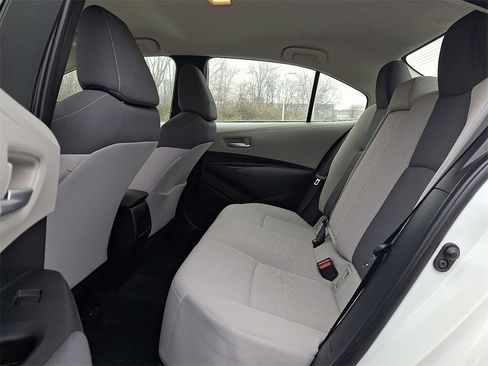 Certified 2021 Toyota Corolla LE w/ Carpet Mat Package (TMS) image 9