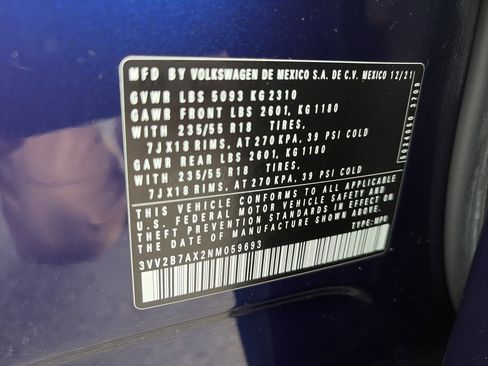 Used 2022 Volkswagen Tiguan SE image 32