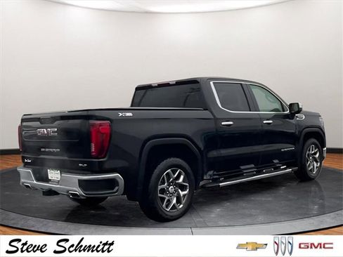 Certified 2022 GMC Sierra 1500 SLT w/ SLT Premium Package image 9