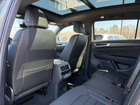 New 2026 Volkswagen Atlas Cross Sport SEL R-Line AWD/4WD image 13