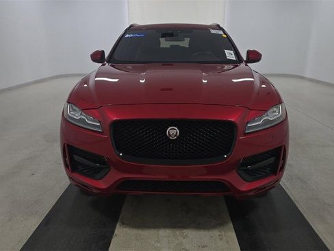 Used 2017 Jaguar F-PACE R-Sport image 2