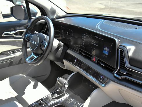 Used 2023 Kia Sportage EX FWD image 50