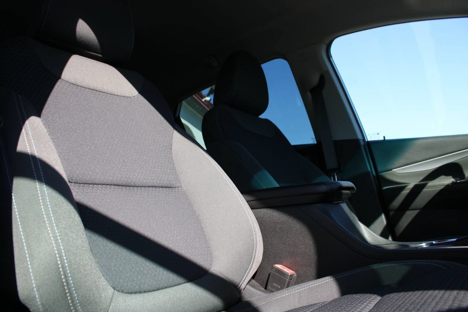 Used 2022 Chevrolet Bolt LT FWD image 15