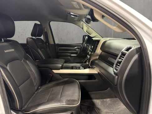 Used 2022 RAM 1500 Laramie AWD/4WD image 19