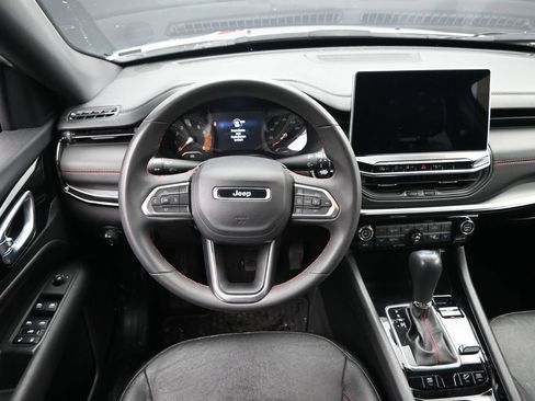 Used 2024 Jeep Compass Trailhawk image 23