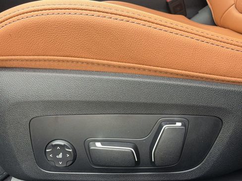 Used 2026 BMW 330i Sedan w/ Premium Package RWD image 14
