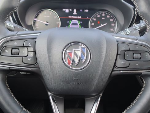 Used 2023 Buick Envision Avenir image 21