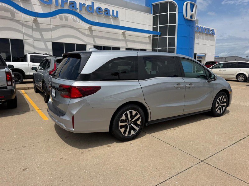Certified 2025 Honda Odyssey EX-L image 2