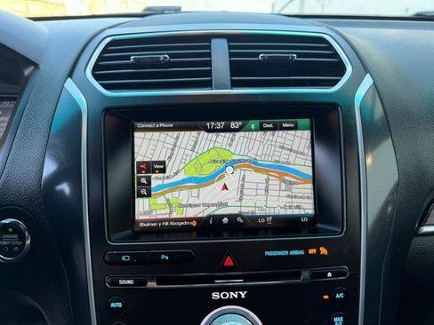 Used 2016 Ford Explorer Limited image 32