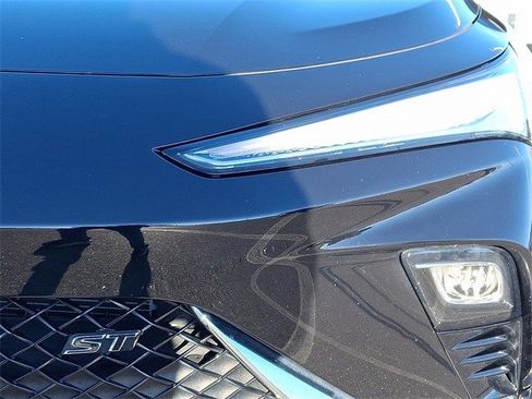 Certified 2024 Buick Envista Sport Touring w/ Convenience I Package image 12