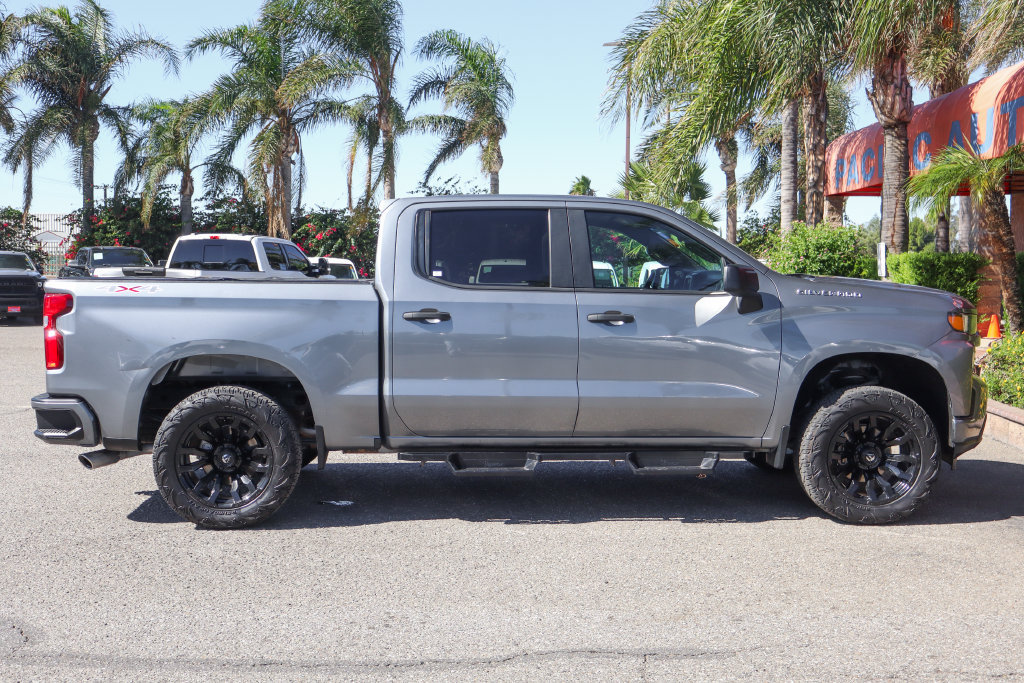 Used 2019 Chevrolet Silverado 1500 Custom w/ Custom Convenience Package AWD/4WD image 11