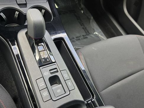 Used 2025 Toyota Prius Plug-In Hybrid FWD image 20
