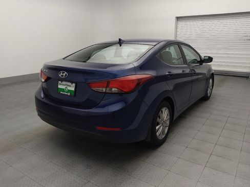 Used 2015 Hyundai Elantra SE w/ Option Group 02 FWD image 9