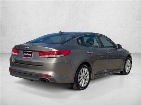 Used 2016 Kia Optima LX w/ Option Group 014 FWD image 5