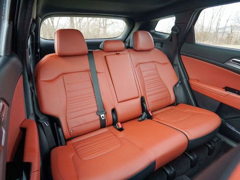 Used 2023 Kia Sportage SX image 35