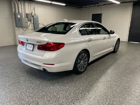 Used 2017 BMW 530i xDrive AWD/4WD image 7