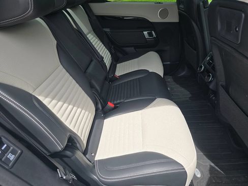 Used 2023 Land Rover Discovery S R-Dynamic AWD/4WD image 19