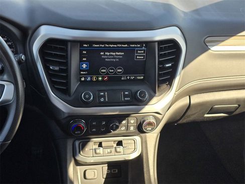 Used 2023 GMC Acadia SLE w/ Driver Convenience Package image 17