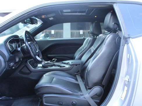 Used 2018 Dodge Challenger SXT Plus RWD image 13