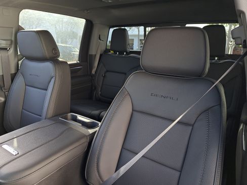 New 2026 GMC Sierra 2500 Denali w/ Denali Reserve Package image 21